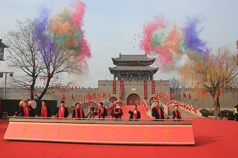 ���M��!�_���f�ų�Ԫ���e�С��_���T��ӭ�´������